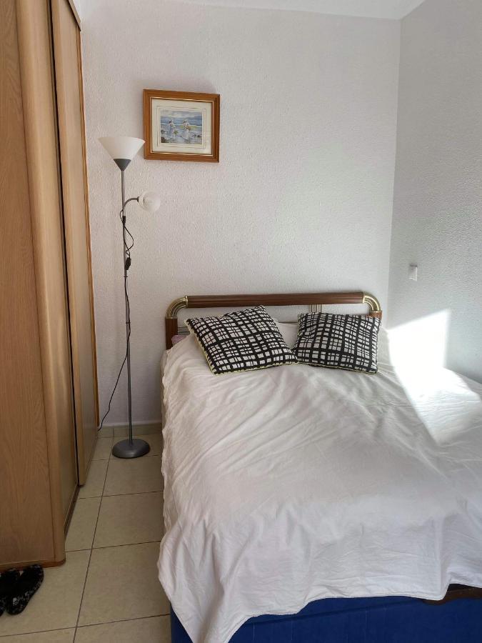 Cozy Rooms In Terraced House ฟูเอนฮิโรลา ภายนอก รูปภาพ