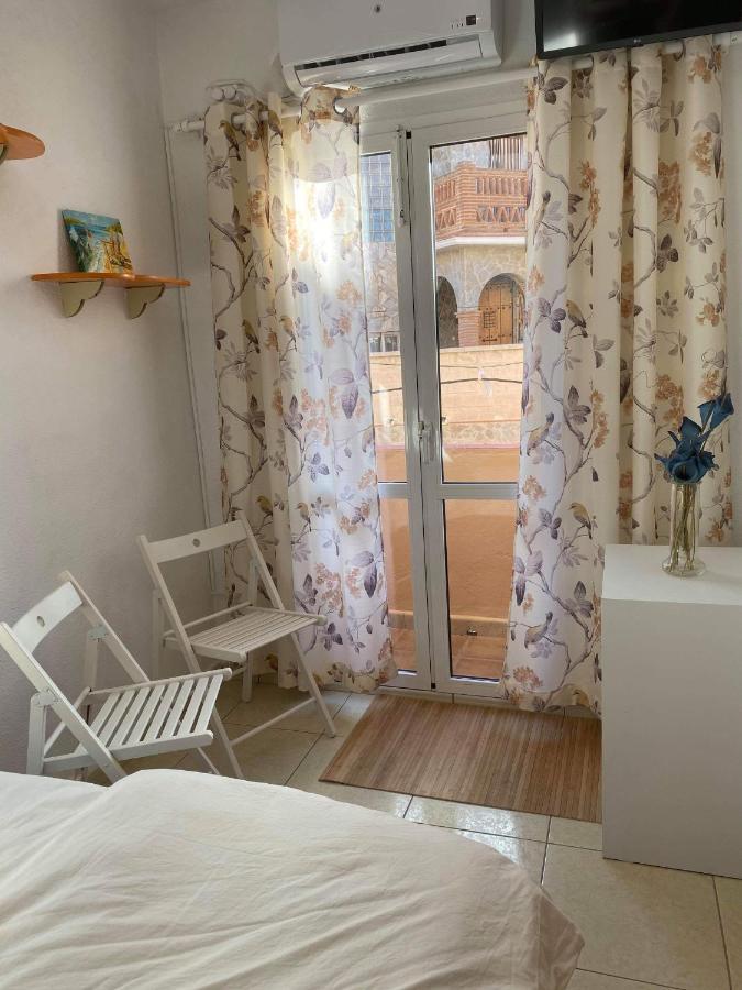 Cozy Rooms In Terraced House ฟูเอนฮิโรลา ภายนอก รูปภาพ