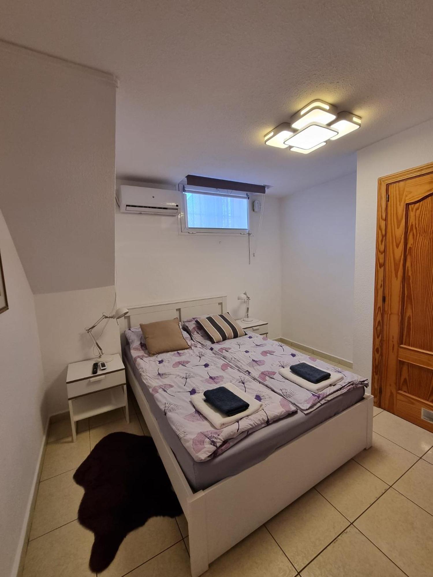 Cozy Rooms In Terraced House ฟูเอนฮิโรลา ภายนอก รูปภาพ