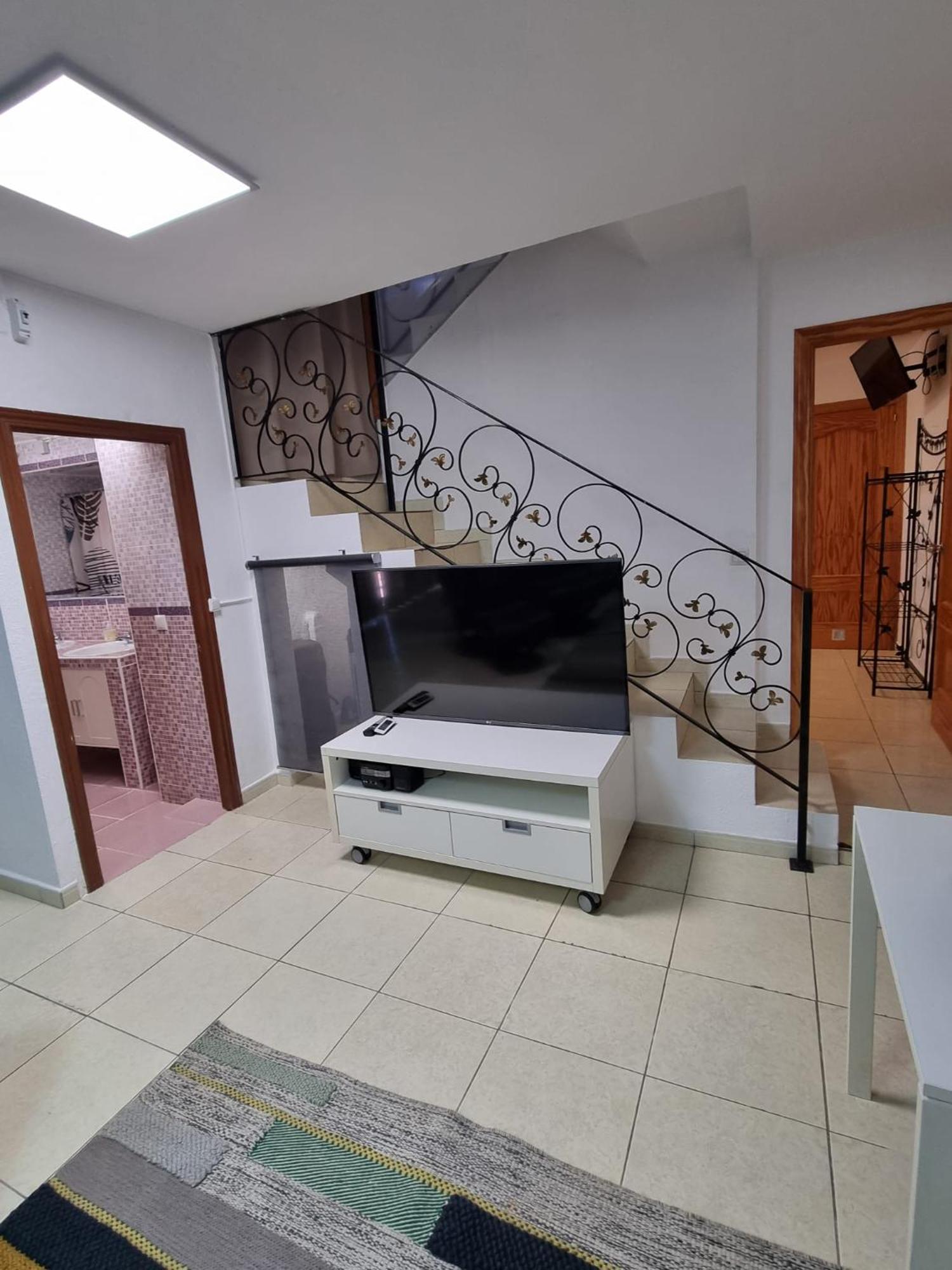 Cozy Rooms In Terraced House ฟูเอนฮิโรลา ภายนอก รูปภาพ