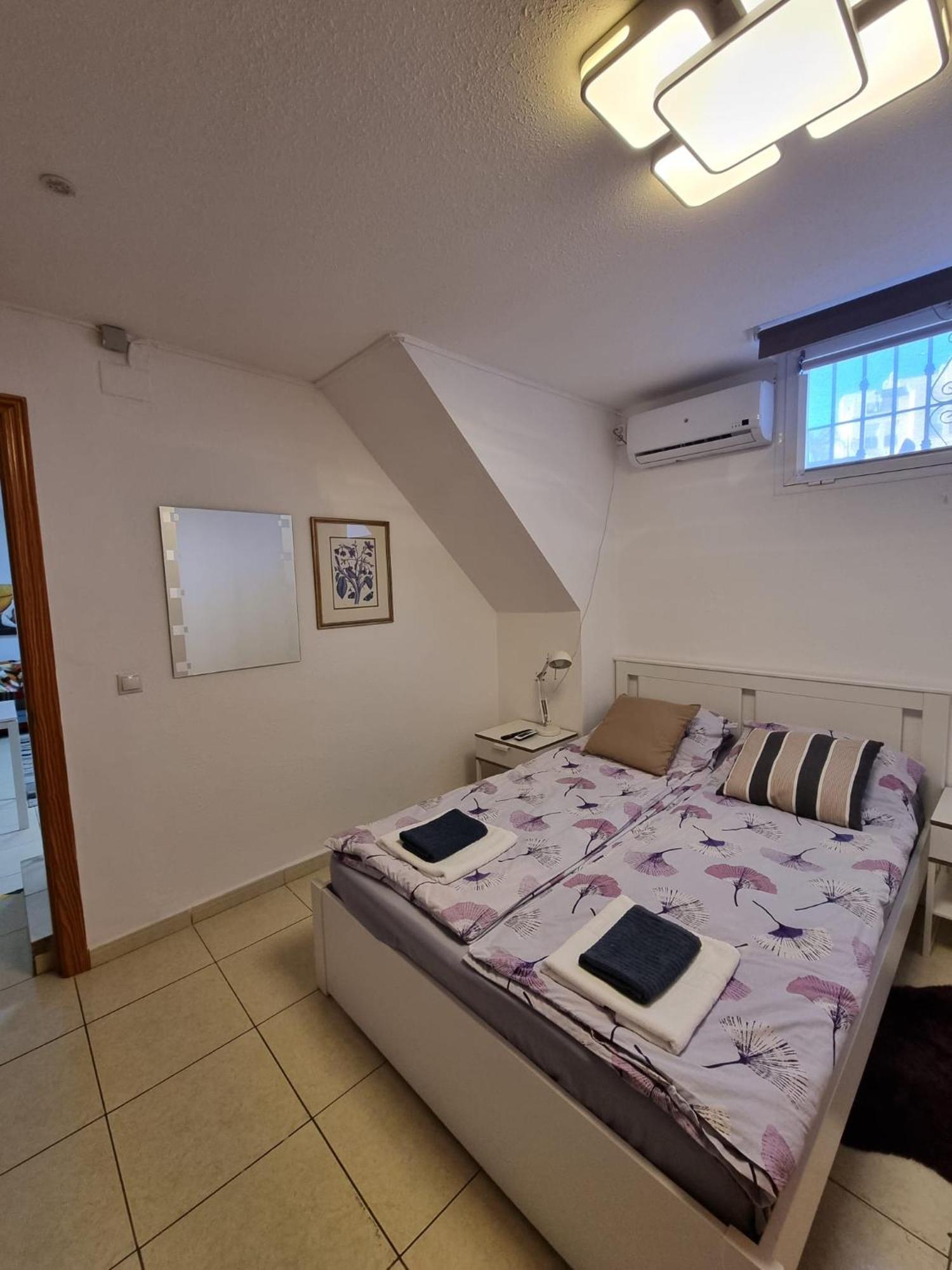 Cozy Rooms In Terraced House ฟูเอนฮิโรลา ภายนอก รูปภาพ