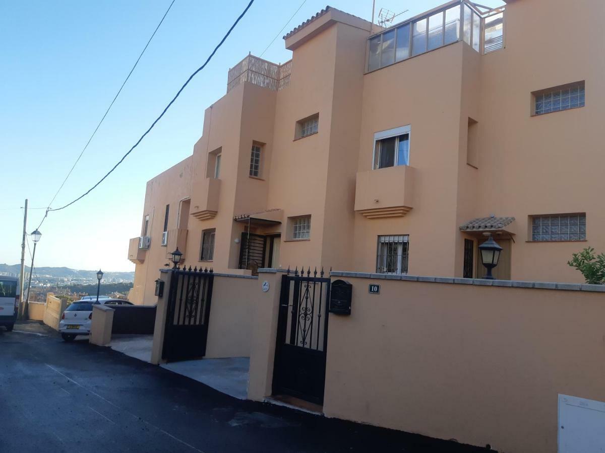 Cozy Rooms In Terraced House ฟูเอนฮิโรลา ภายนอก รูปภาพ