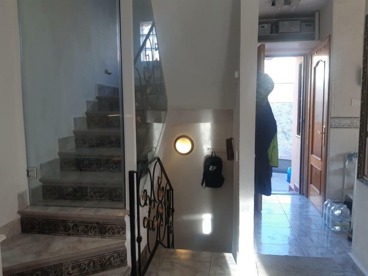 Cozy Rooms In Terraced House ฟูเอนฮิโรลา ภายนอก รูปภาพ